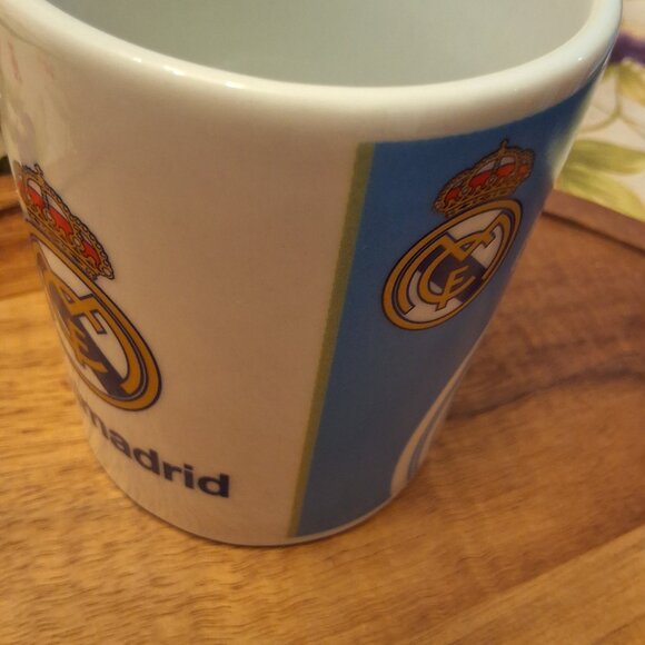 REAL MADRID FC Authentic Mug - Picture 6 of 8